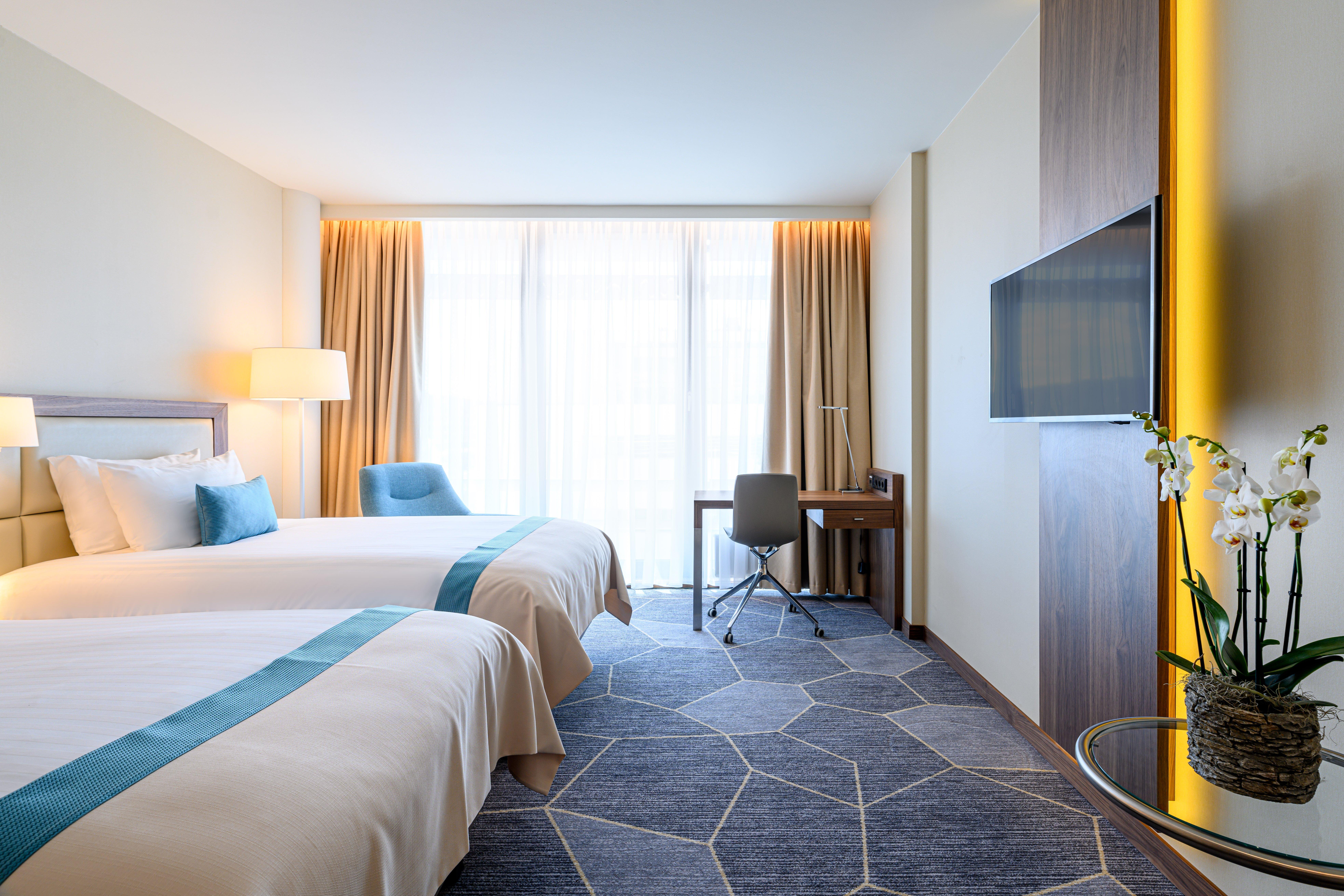 Crowne Plaza Maastricht By Ihg Hotel Exterior photo