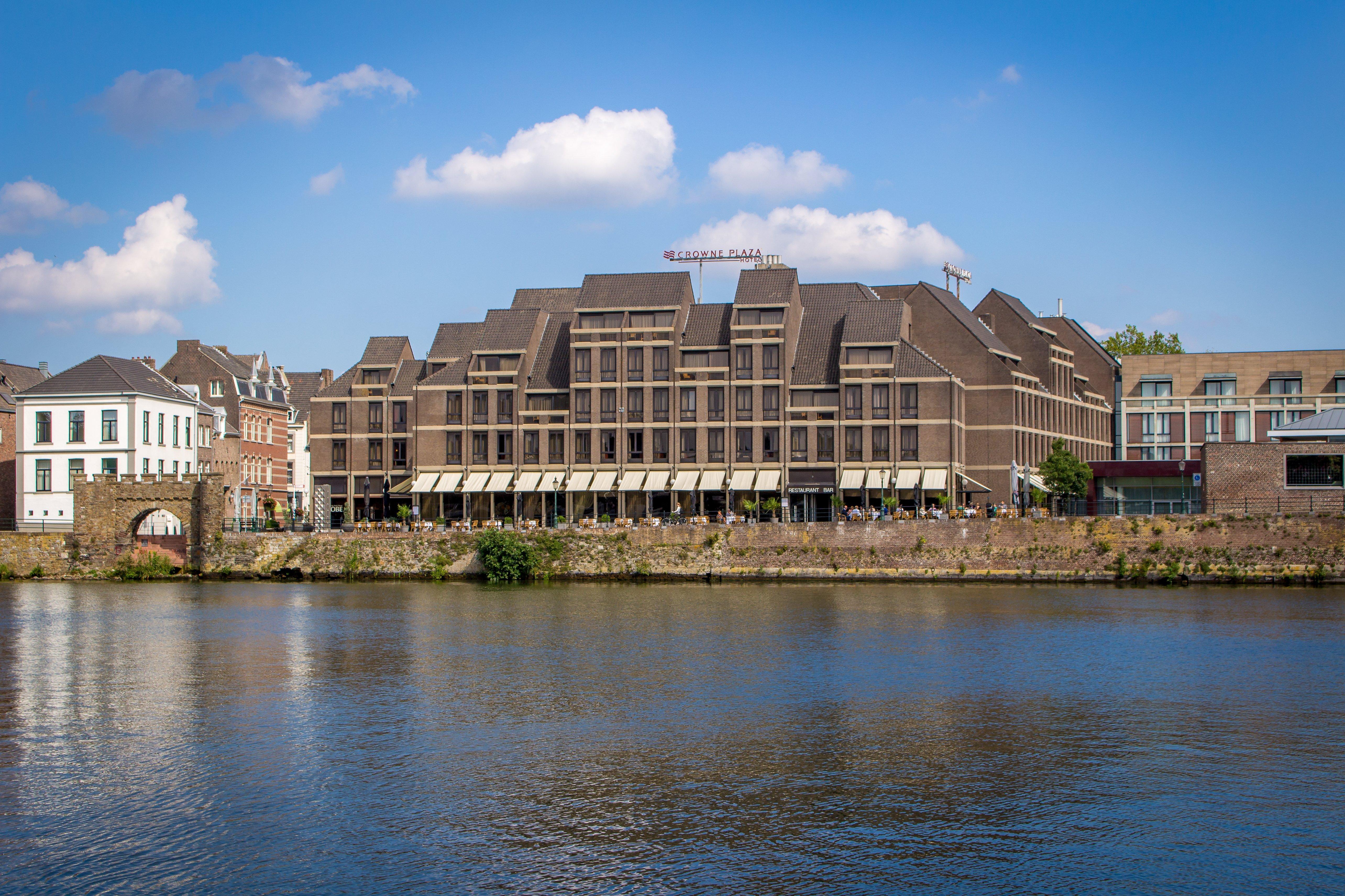 Crowne Plaza Maastricht By Ihg Hotel Exterior photo