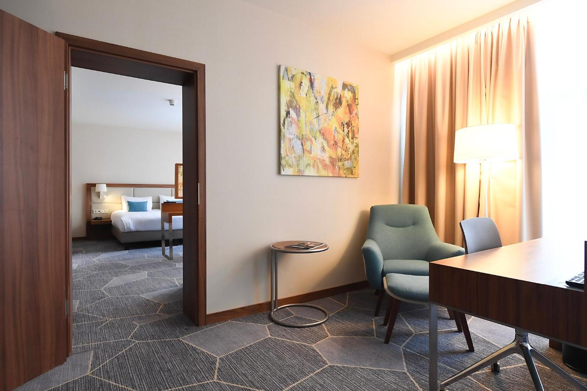 Crowne Plaza Maastricht By Ihg Hotel Exterior photo