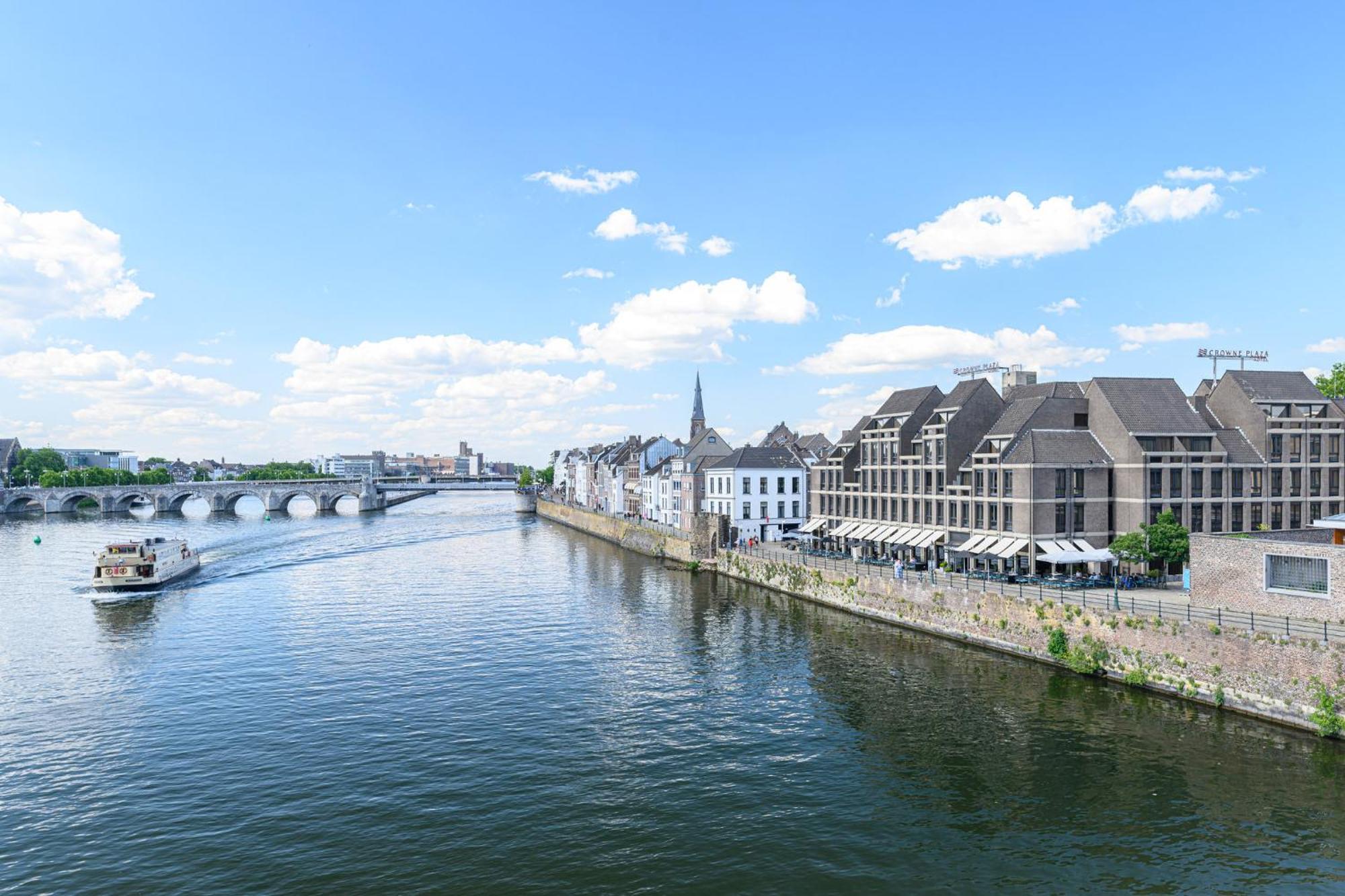 Crowne Plaza Maastricht By Ihg Hotel Exterior photo